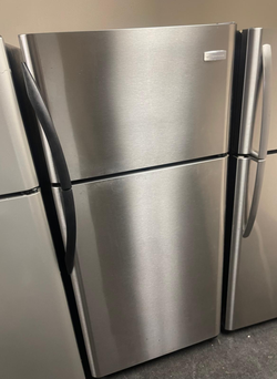Frigidaire Top Freezer Fridge – Stainless, Ice Maker
