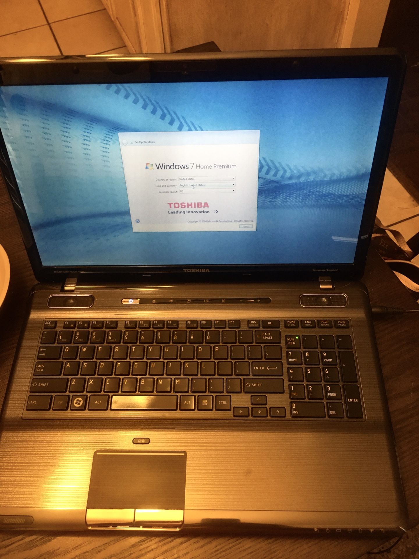 TOSHIBA Laptop