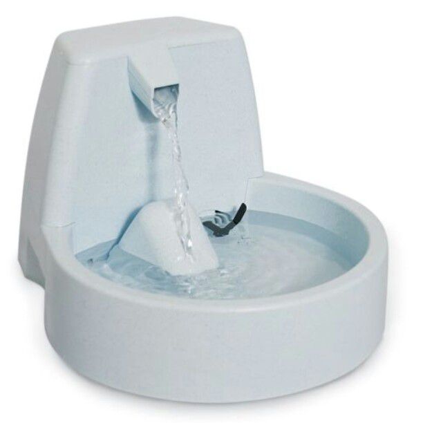 PetSafe Drinkwell Original Cat and Dog Water Fountain, Filtered Water for Your Pet