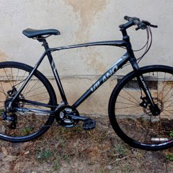 VILANO DIVERSE 3.0 HYBRID ROAD BIKE 