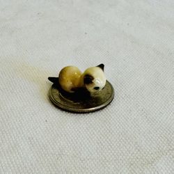 tiniest hagen renaker cat figurine