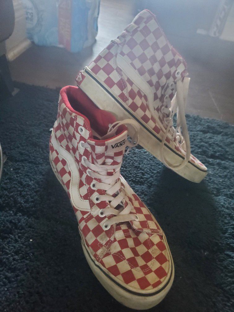 Vans High Top /red Checker Shoe