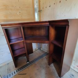 Corner hutch Desk 