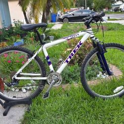 Trek 6000 Mountain Bike