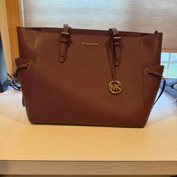 Michael Kors Gilly large drawstring tote