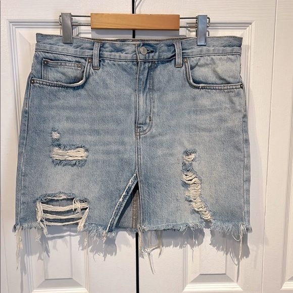 Free People We The Free Distressed Denim Mini Skirt Size 30 Waist