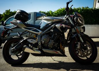 2021 Triumph street triple rs
