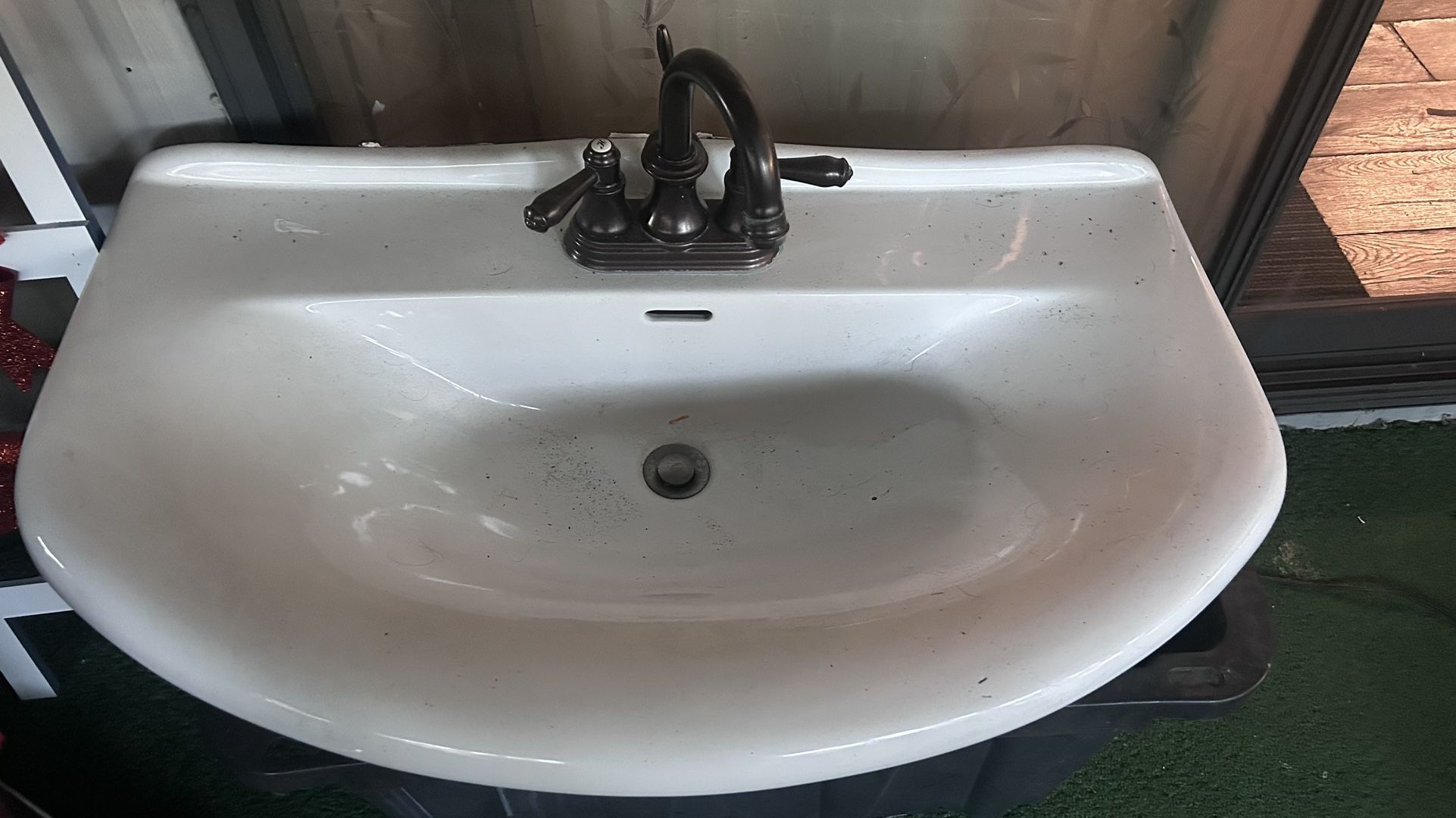 Bathroom sink with faucet