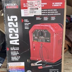 Lincoln Electric 225 Amp Arc/Stick Welder AC225S, 230V NEW IN THE BOX 