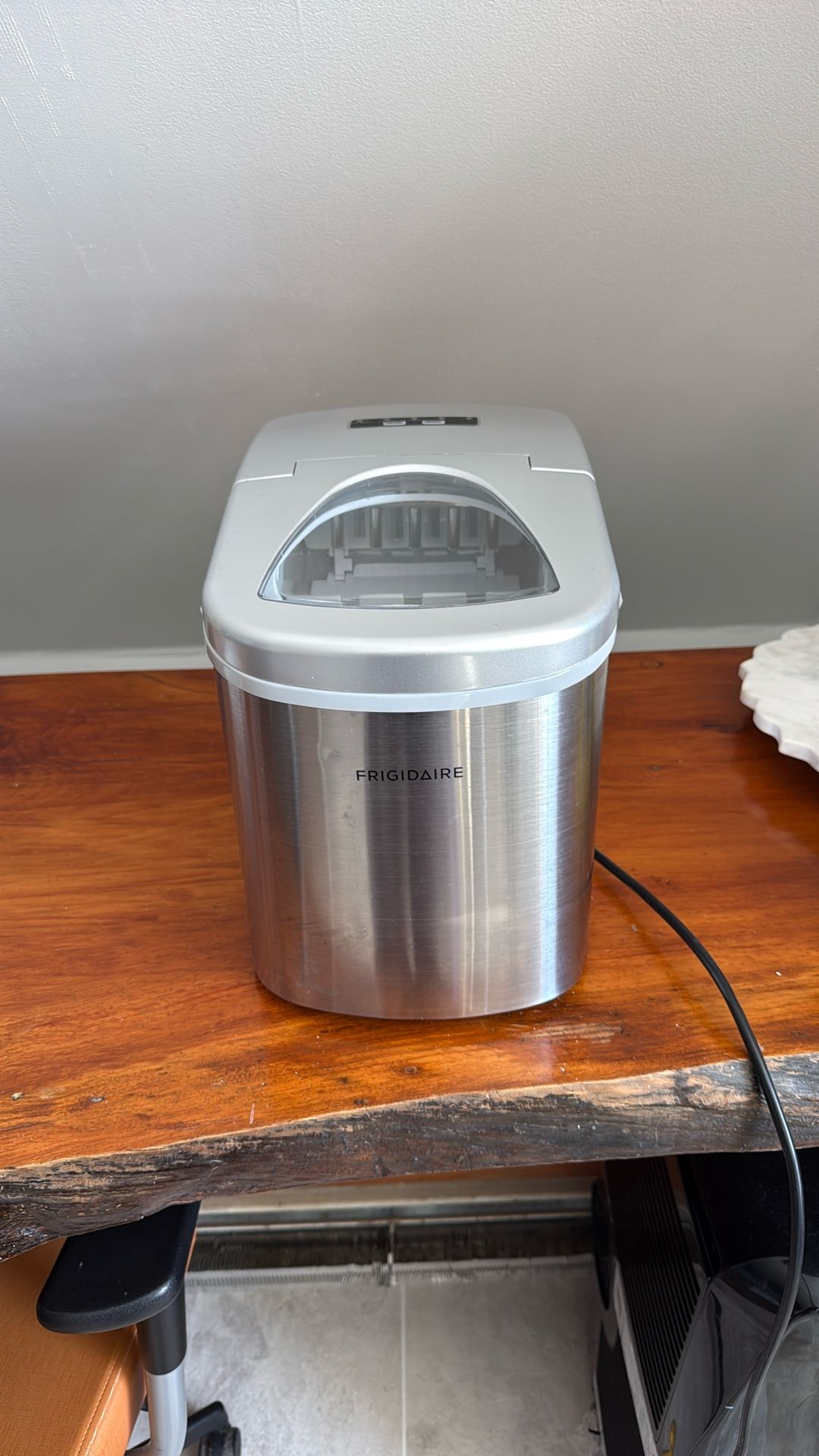 Ice Maker Frigidaire