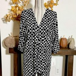  NEW—Bold Print Cardigan by LuLaRoe 🤍 Size S—Generous sizing may fit M/L

