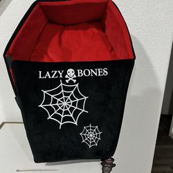 Halloween Black Goth Dracula  23 X 18 X 6 Cat / Dog Pet Bed