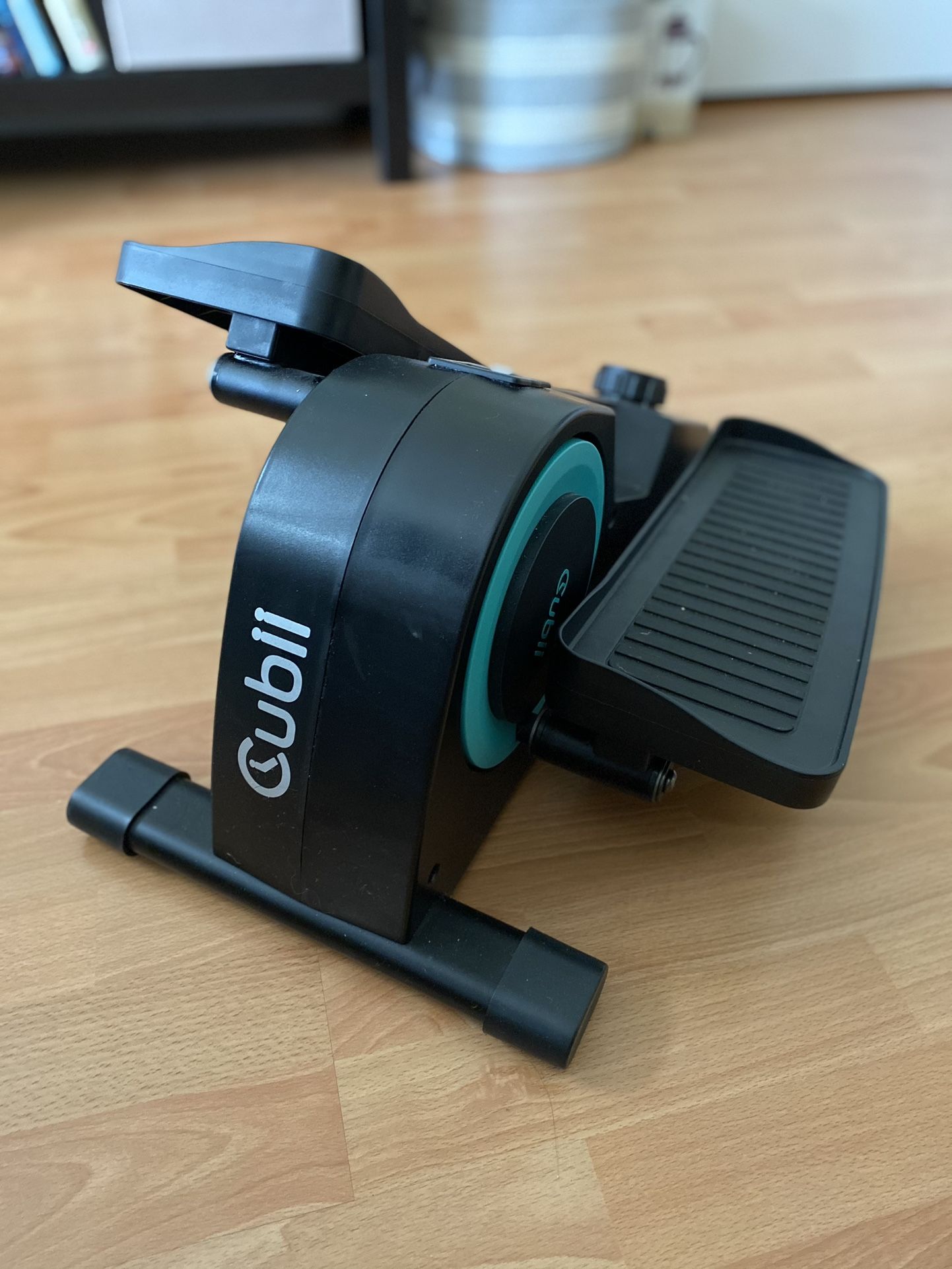 Cubii Elliptical Under Desk Exercise Machine (Like New)