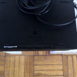 Play Station 4