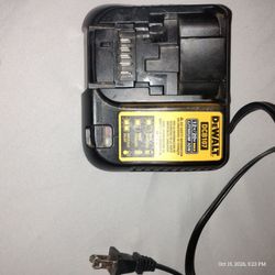DEWALT DCB107 12V/20V Max Battery Charger