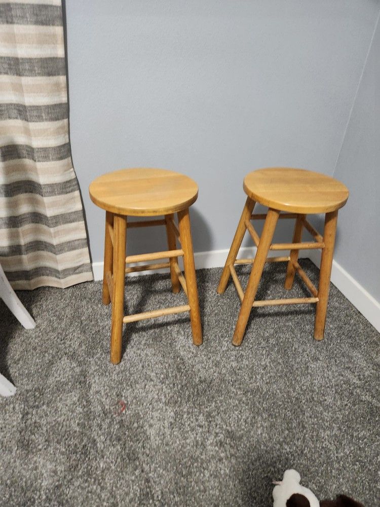 2 Wooden Stools