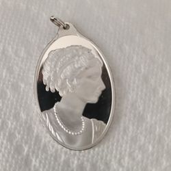 PAMP SA SUISSE 1/2 Ounce Pendant