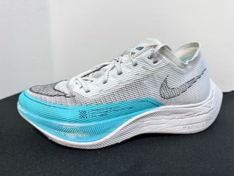 NIKE ZOOM X VAPORFLY NEXT% 2 WHITE AND AURORA GREEN SIZE: 7.5 WOMENS.