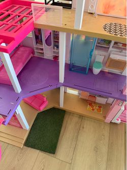Barbies Dream House