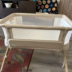 Evolur Stellar Bassinet and Bedside Sleeper - Beige