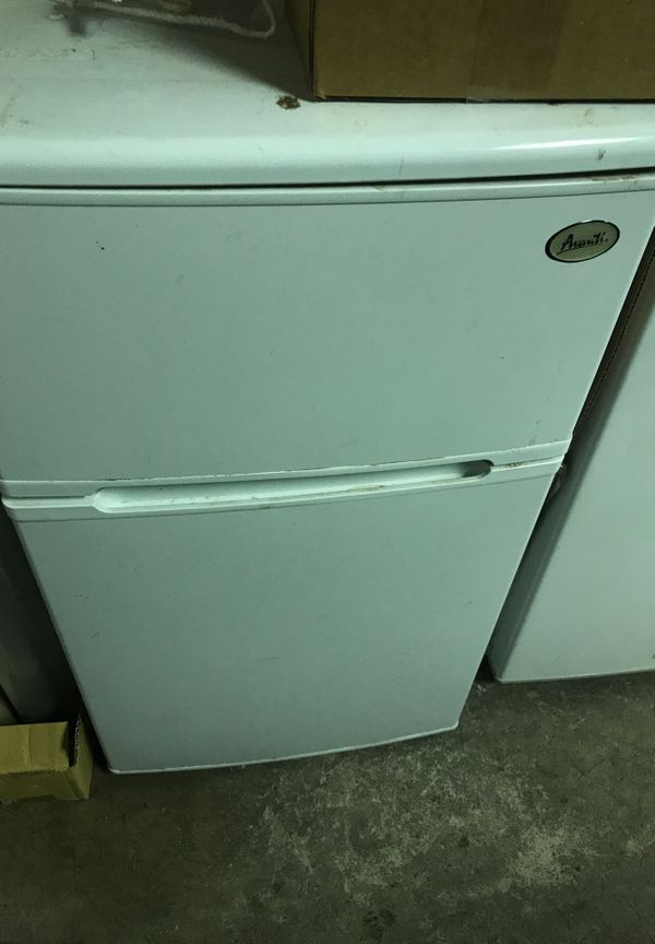 Avanti mini fridge for Sale in Albuquerque, NM OfferUp