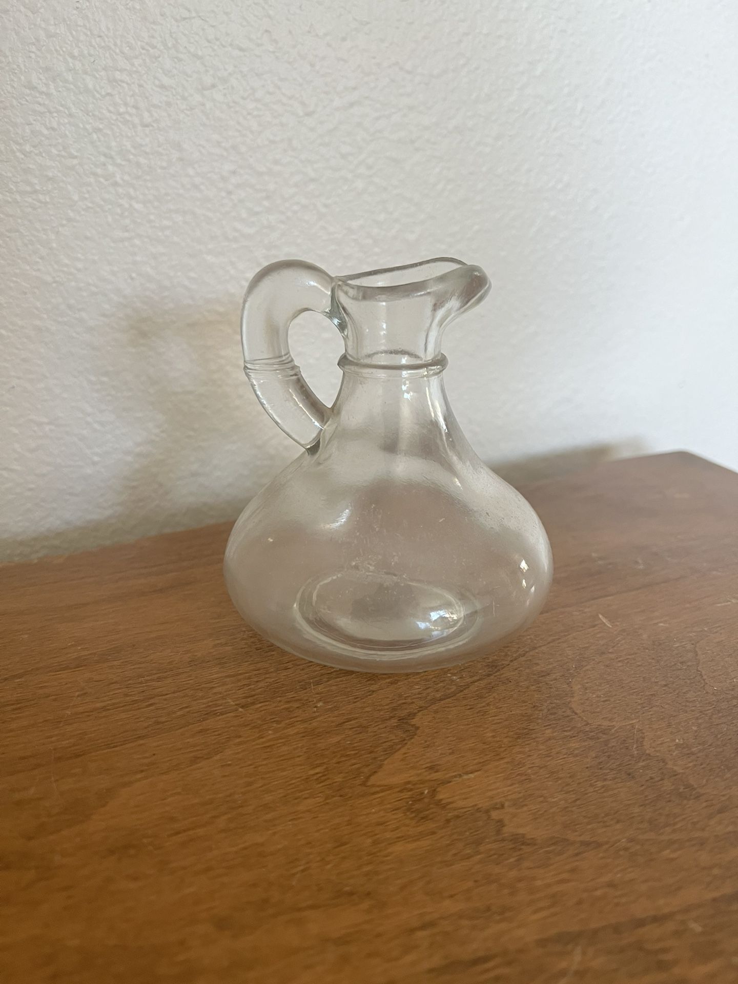 Small Glass Pourer