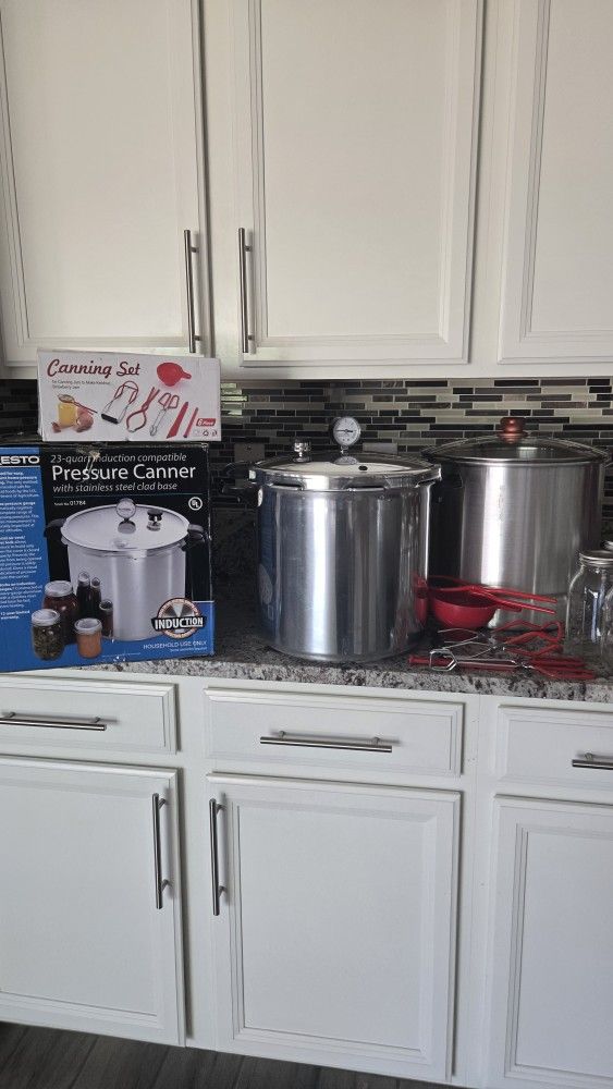 Presto 23-qt Pressure Canner Cooker,  Imusa 32-qt Steamer And Glass Lid, Glass Jars And More
