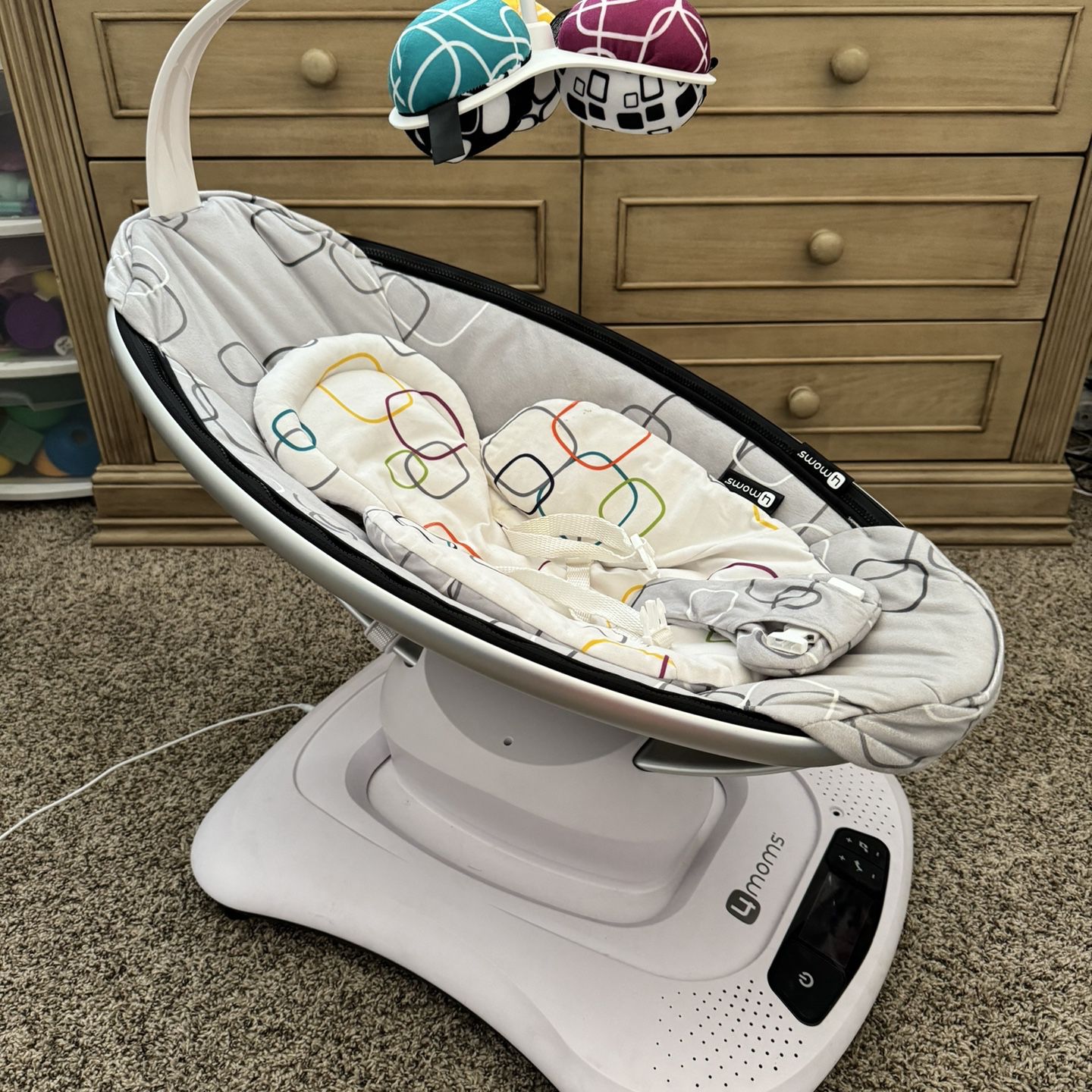 4 Moms Mamaroo With Infant Insert 