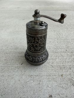 Vintage Turkish Hand Crank Pepper Grinder Ornate Floral Spice Mill 5”