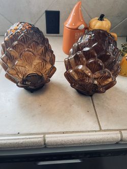 Valerie Parr Hill Pinecones