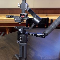 Ronin-SC Compact Stabilizer 3-Axis Gimbal Handheld Stabilizer for Mirrorless Cameras