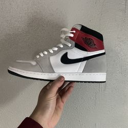 Jordan Retro 1 Light Smoke Grey