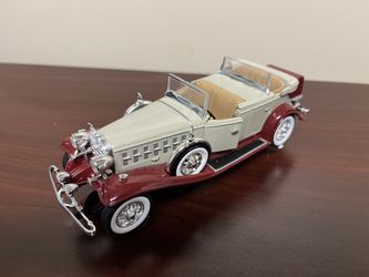 Diecast 1932 Cadillac Phaeton Anson!