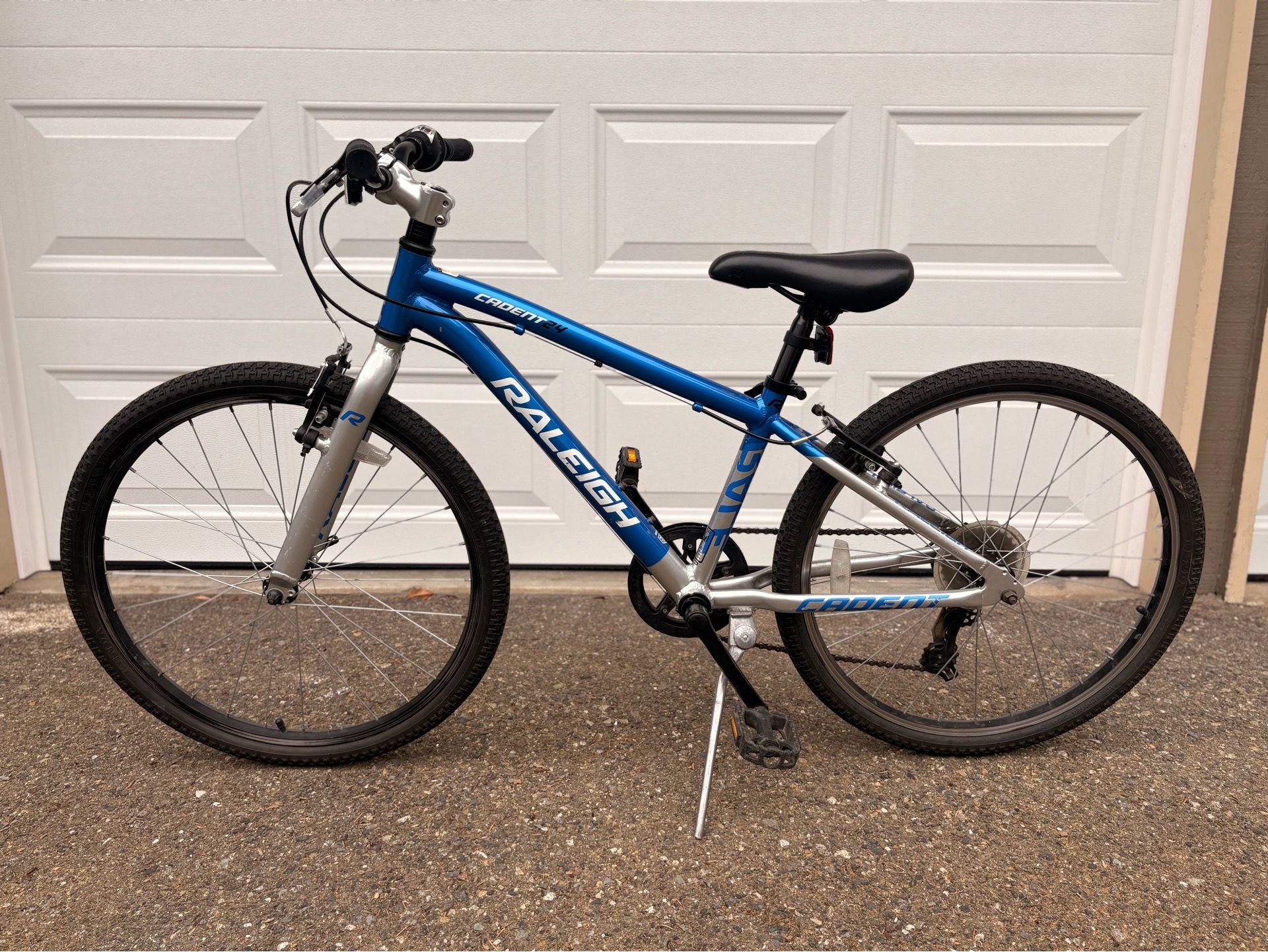 Kids 24 Raleigh Cadet Hybrid Bike