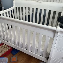 Crib With Drawers