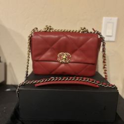 Channel Purse 