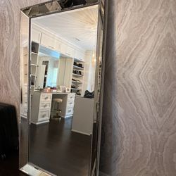 Gorgeous Floor Length Leaning Mirror from Horchow 43” x 79” Smoke free household.