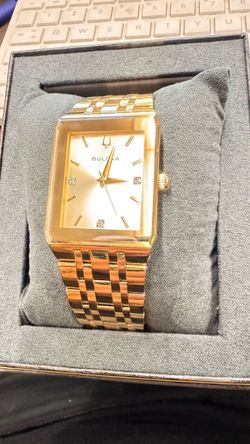 Bulova Men's Futuro Quadra Rectangular Case Yellow Gold-Tone Stainless Steel no trades pick up Tacoma