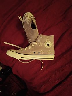 Brand new girls Converse size 6