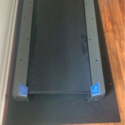 Horizon Fitness T101 Model -2years Old .. Good Condition And Working .. Must Pickup