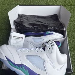 Grape 🍇  Jordan 5’s Size 8.5 