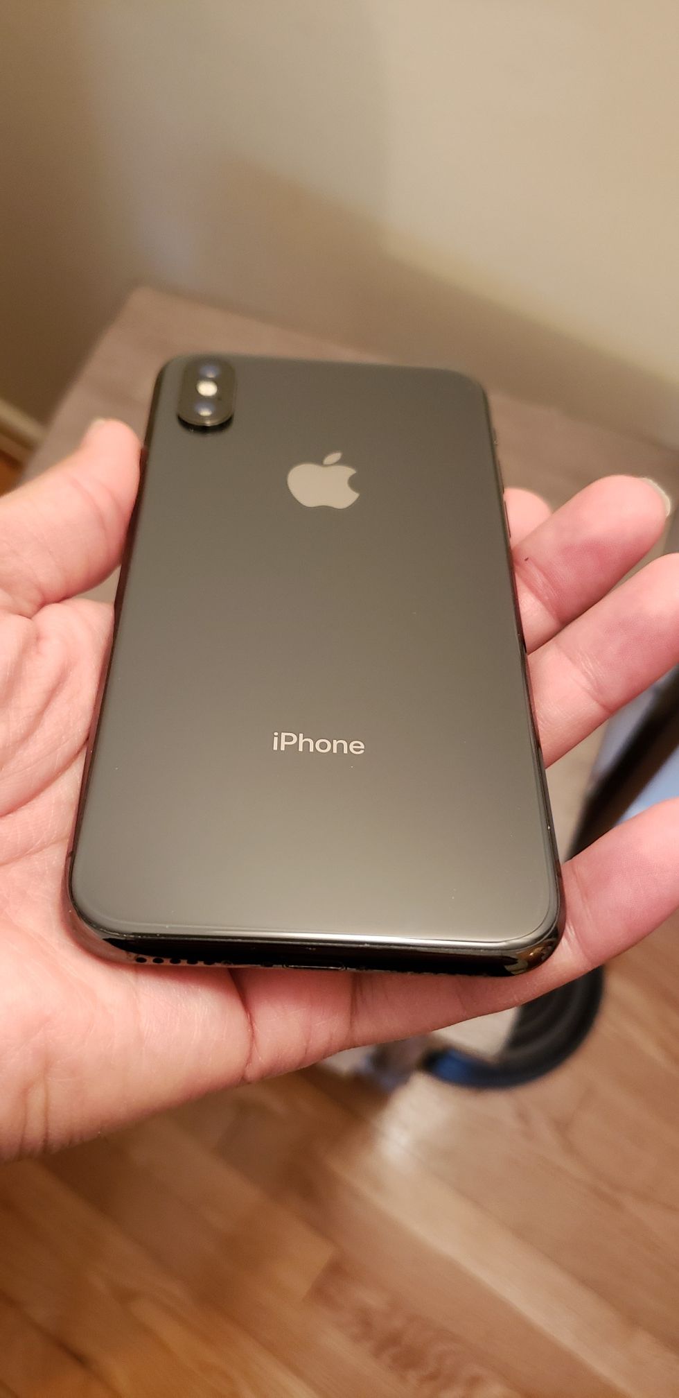 IPHONE X 64GB T-Mobile UNLOCKED