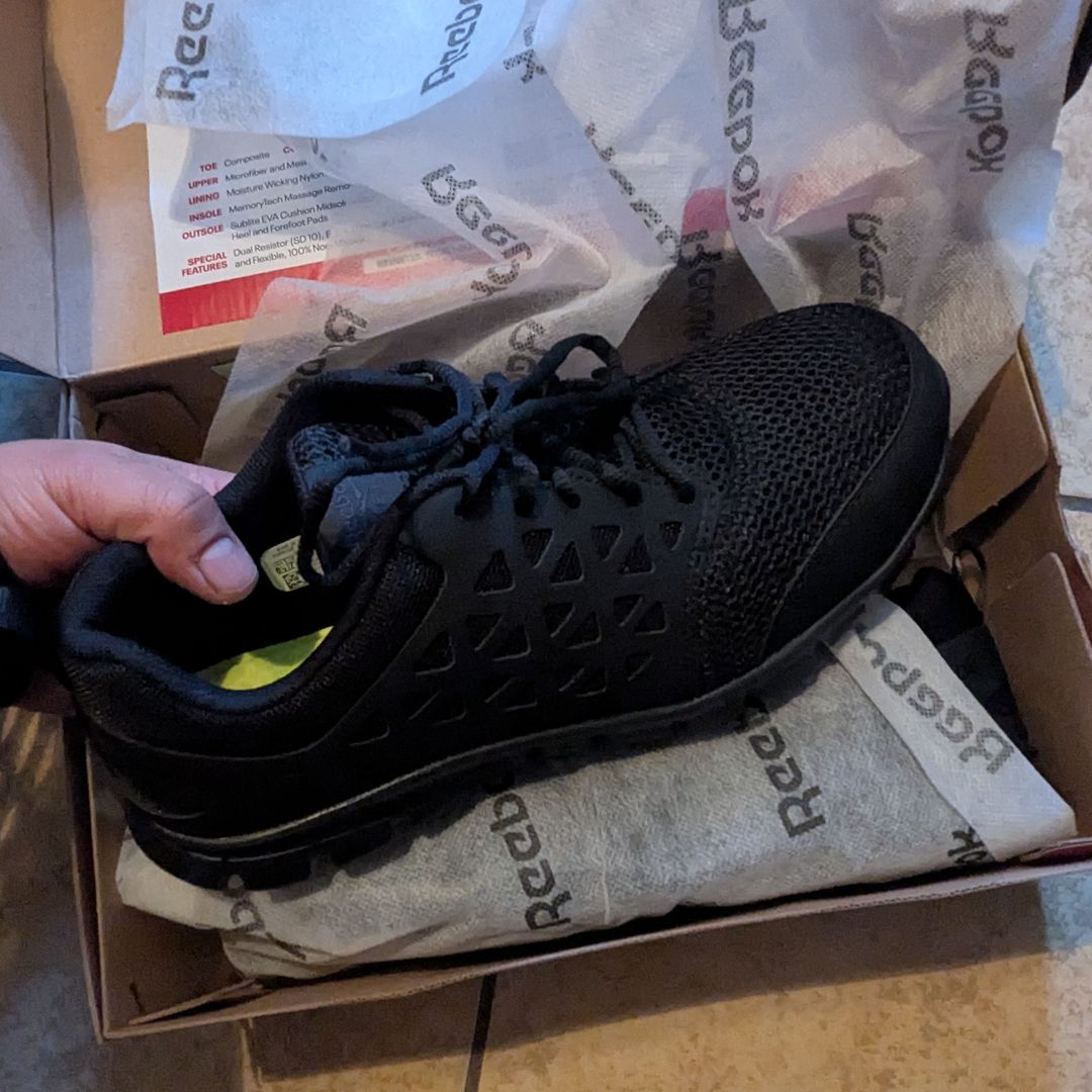 Men's steel toe shoes