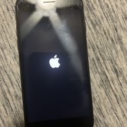 iPhone 7 (32gb) $120  Unlocked Any Carrier 