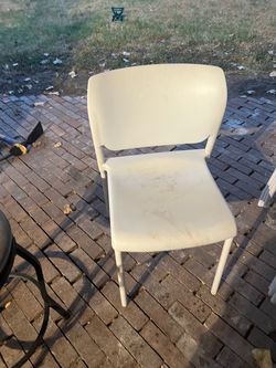 8 White chairs