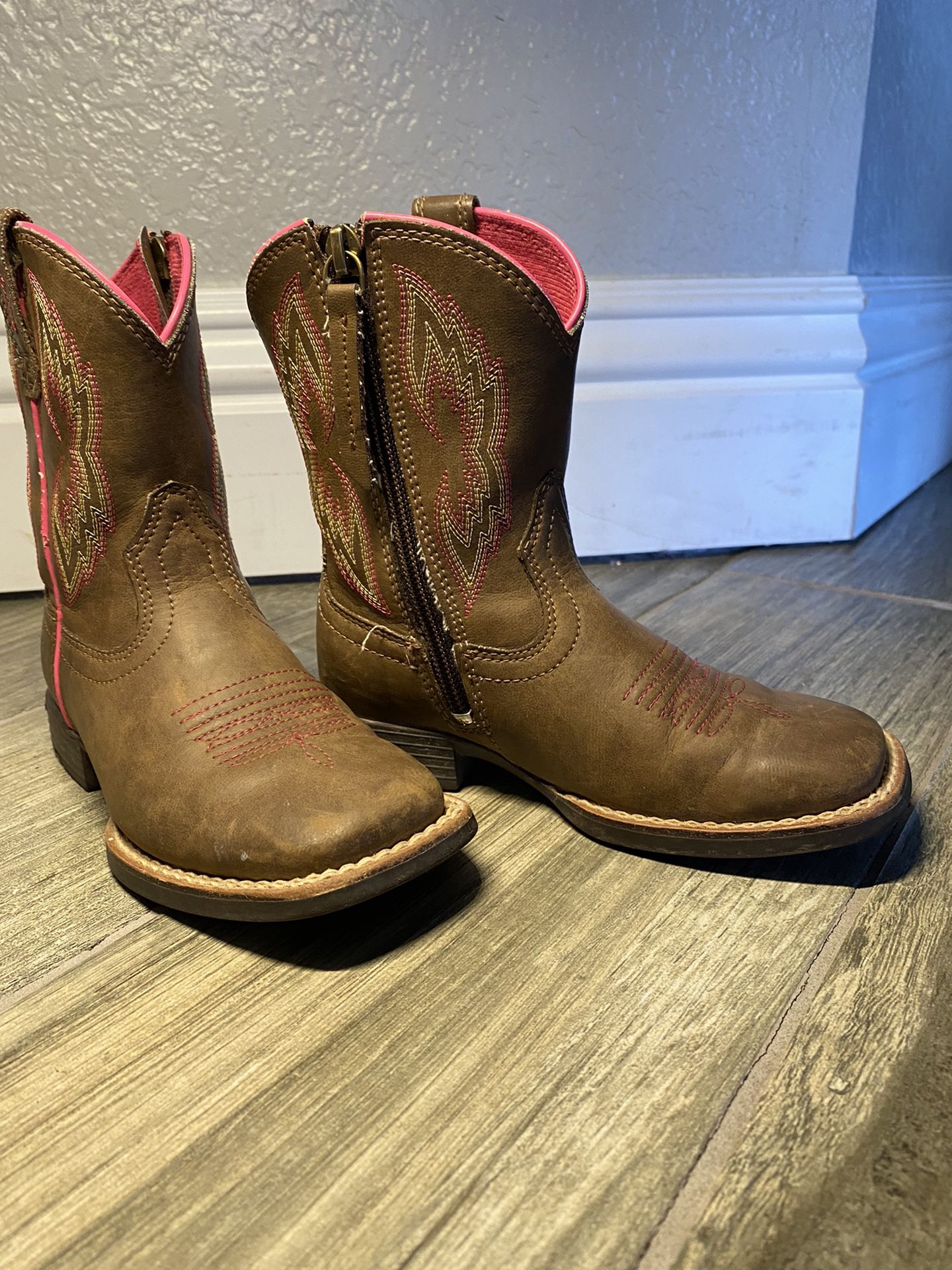 Ariat Girls Cowboy Boots Size 9 Brown And Pink 