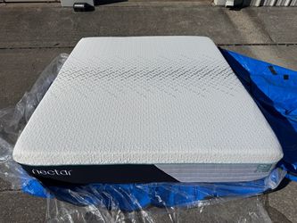 Nectar Premier Hybrid, King, Like New, Excellent Condition