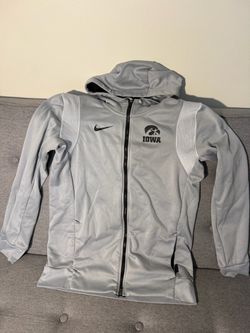 Nike Iowa Hawkeyes Therma-FIT Full Zip Hoodie Jacket Gray Men’s M DN6290-007