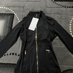 Black Lululemon Scuba