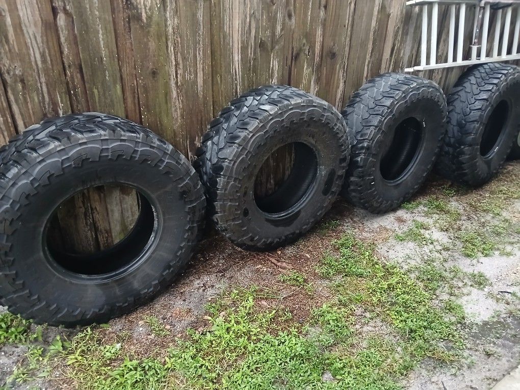 17" Offroad Tires 